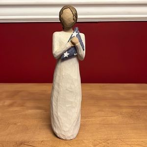 2004 Willow Tree Angel "Hero"